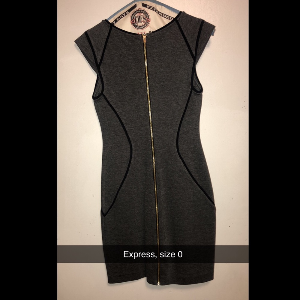 Express dresses - Picture 6 of 6